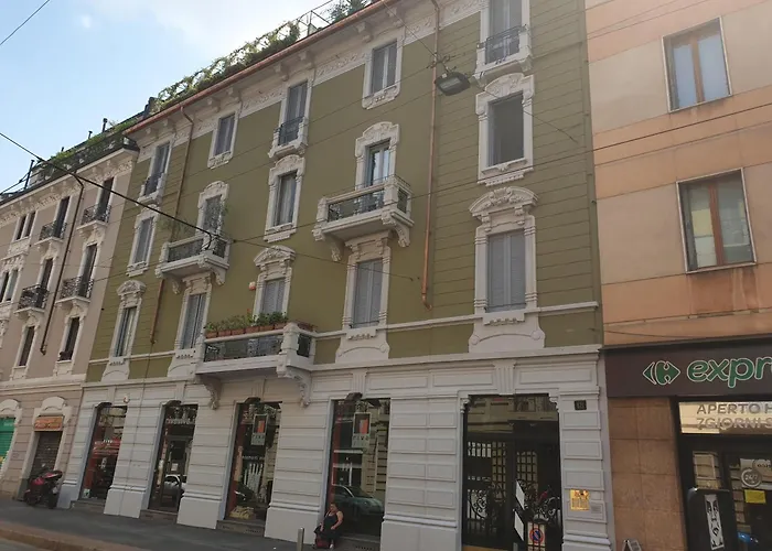 Milano Isola - Bright 2-Room Apartment With Balcony